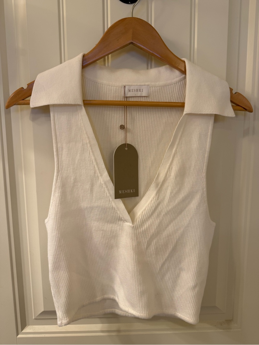 MESHKI White Ribbed Collared Knit Tank - NWT - Size L